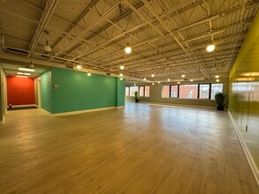 206 S 5th Ave, Ann Arbor, MI for lease Interior Photo- Image 2 of 6