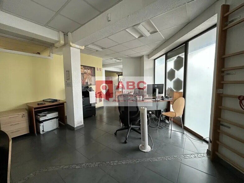 Office in Montpellier for sale - Building Photo - Image 3 of 12
