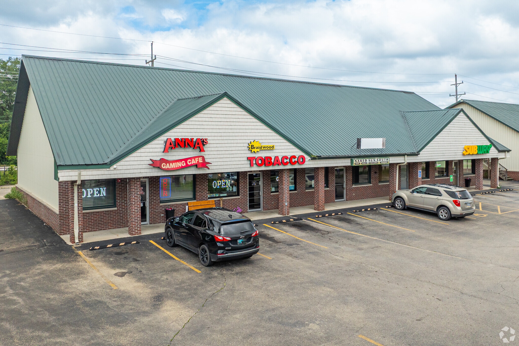 290-298 S Front St, Braidwood, IL for lease Primary Photo- Image 1 of 17