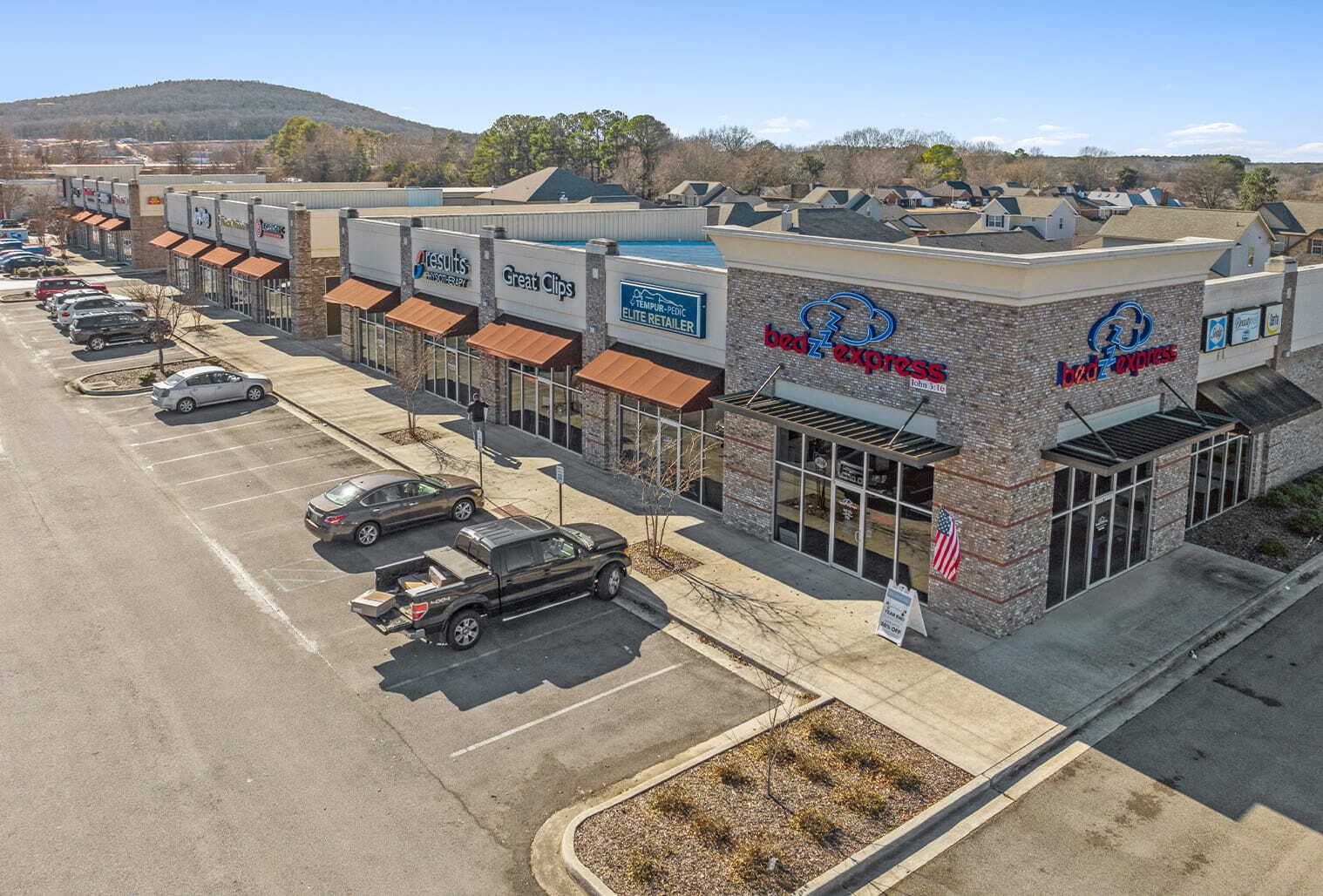 11310 Memorial Pky SW, Huntsville, AL for lease Primary Photo- Image 1 of 6