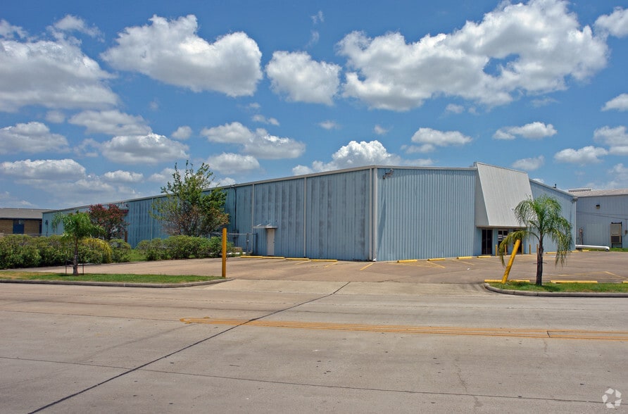 1001 Allen Genoa Rd, South Houston, TX for lease - Primary Photo - Image 1 of 3