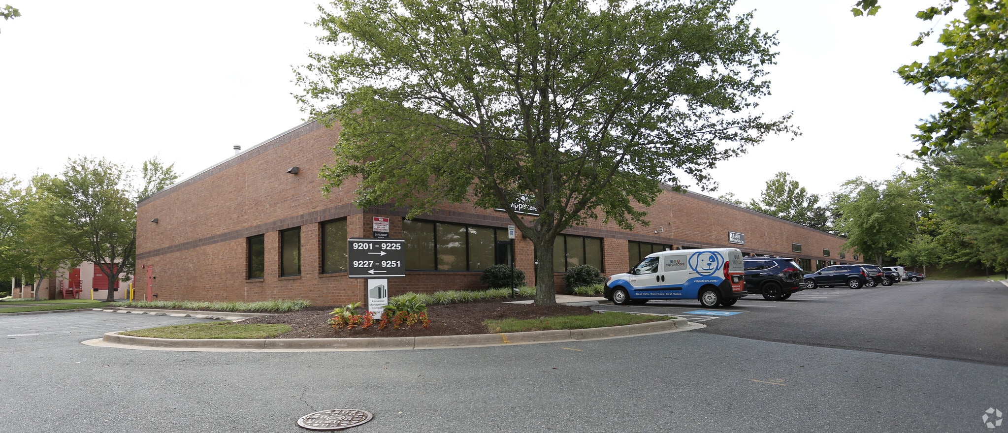 9201-9225 Hampton Overlook, Capitol Heights, MD for lease Primary Photo- Image 1 of 11