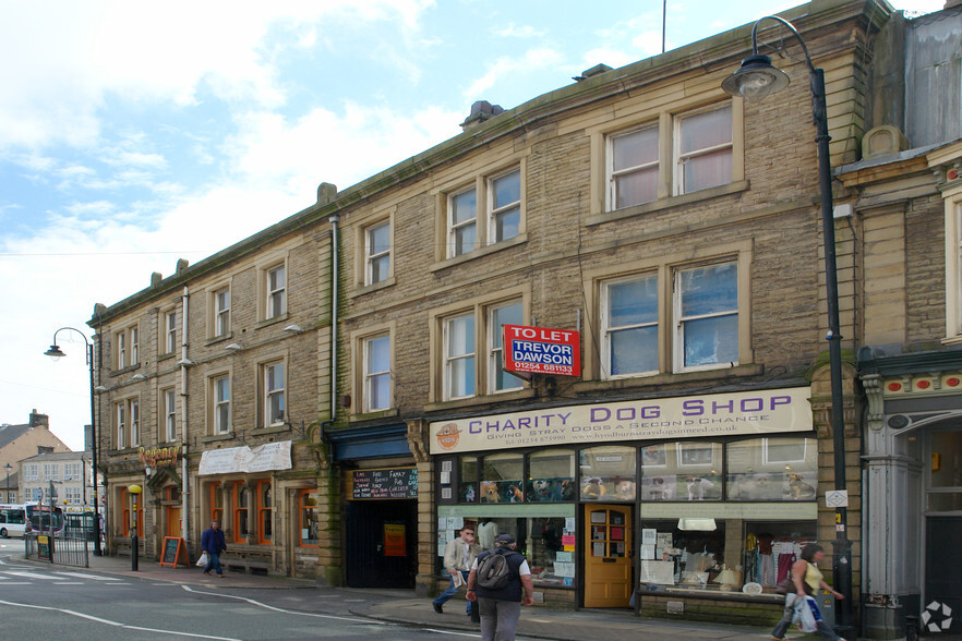 5 Church St, Accrington for lease - Building Photo - Image 2 of 3