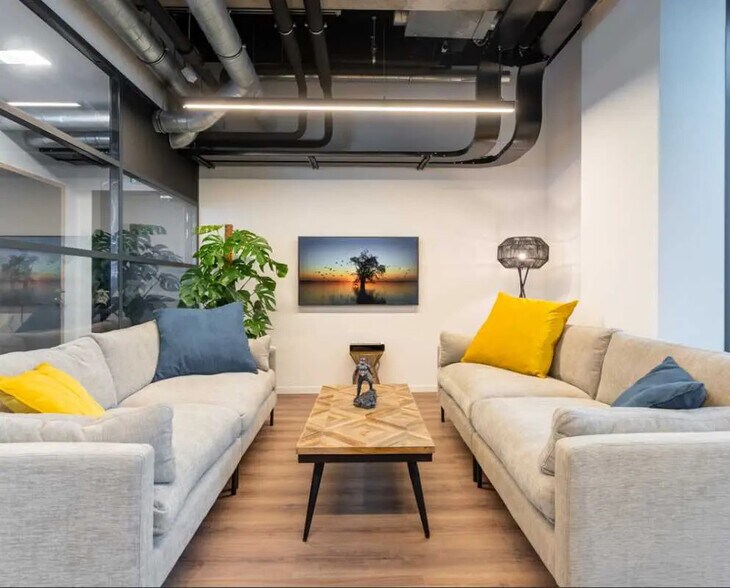 27 Rue Paul Montrochet, Lyon à vendre - Photo du bâtiment - Image 3 de 12