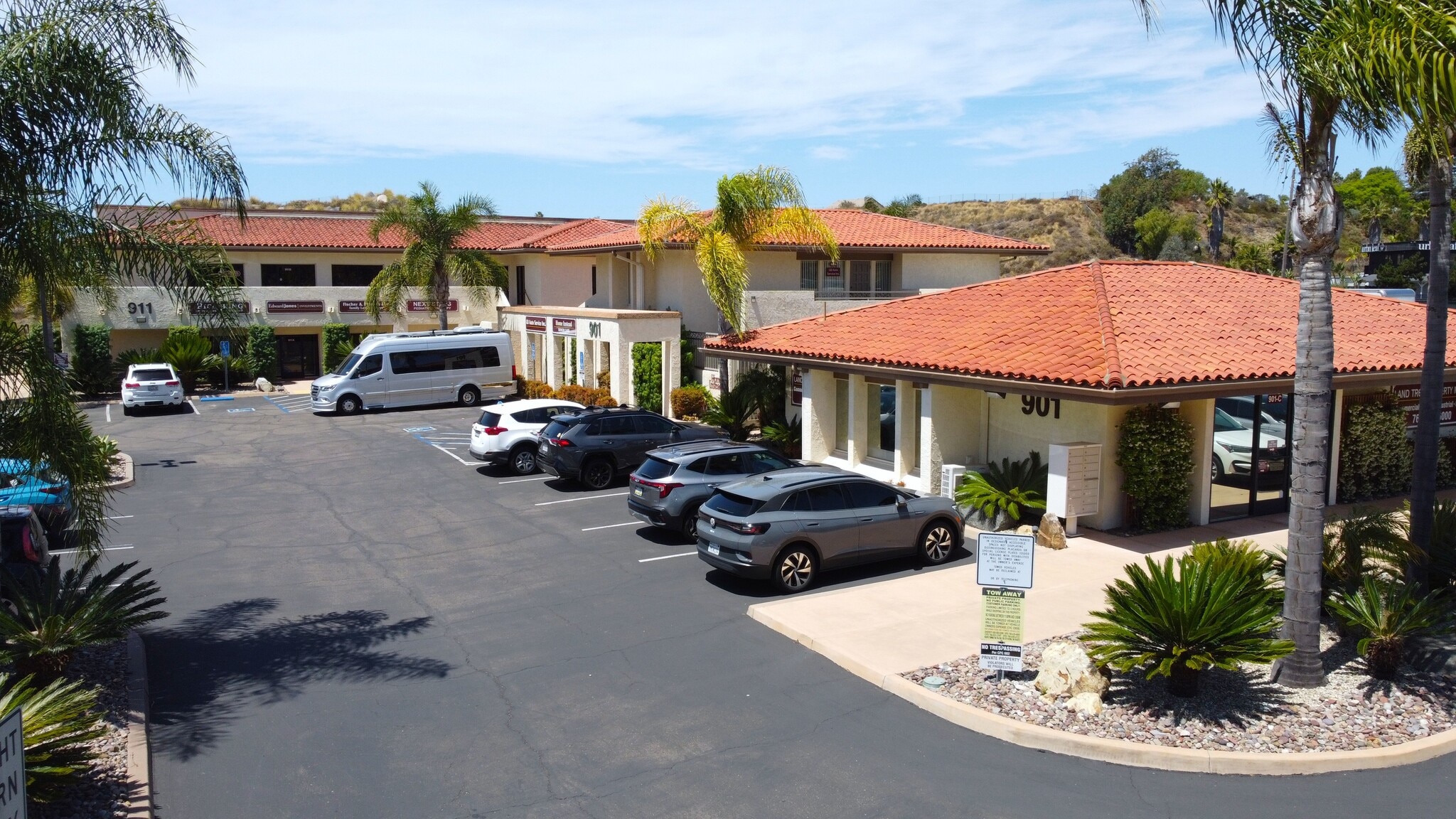 911 Hacienda Dr, Vista, CA for lease Building Photo- Image 1 of 11