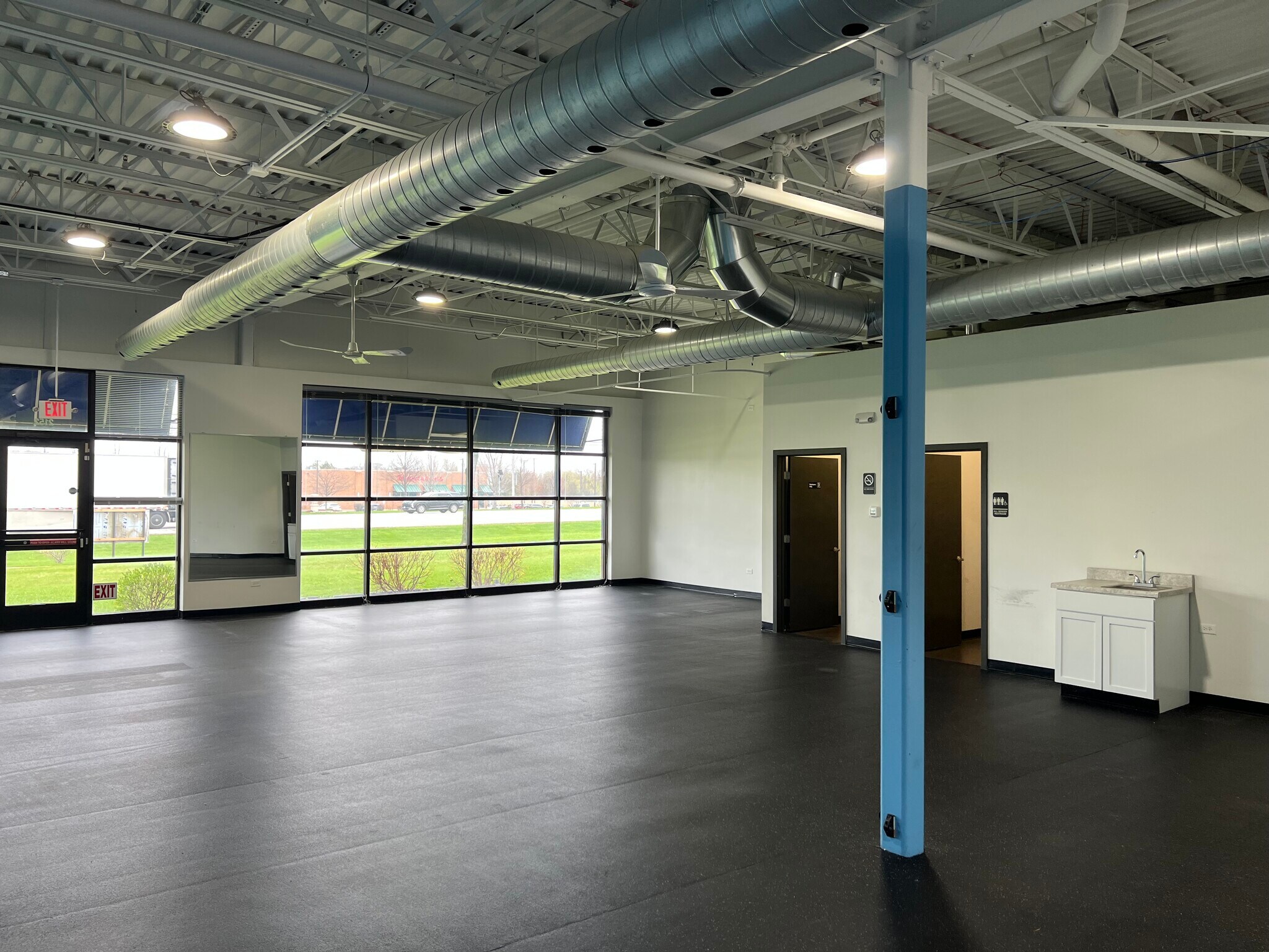 2158-2168 N Randall Rd, Carpentersville, IL for lease Interior Photo- Image 1 of 9