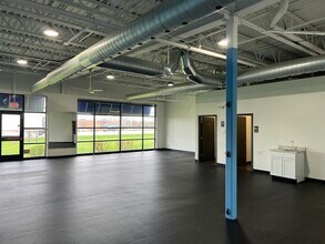 2158-2168 N Randall Rd, Carpentersville, IL for lease Interior Photo- Image 1 of 9