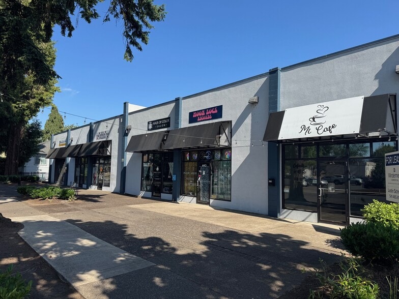 439-455 W 11th Ave, Eugene, OR for lease - Building Photo - Image 2 of 9