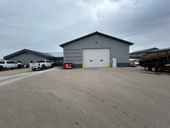 More details for 829 Rolling View Ln SE, Pine Island, MN - Industrial for Sale