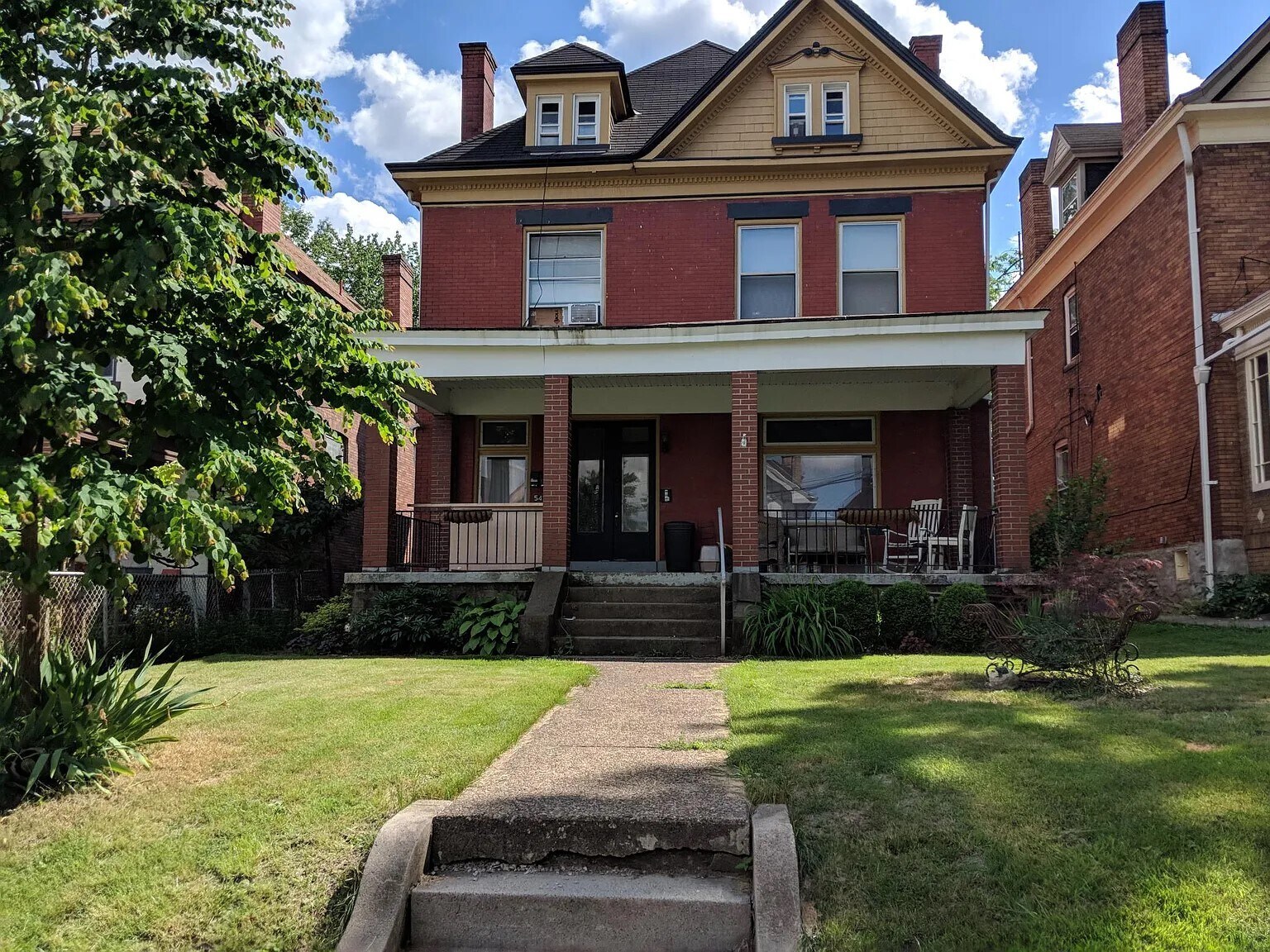 6-Unit East Liberty Portfolio portefeuille de 2 propriétés à vendre sur LoopNet.ca Photo du b timent- Image 1 de 11