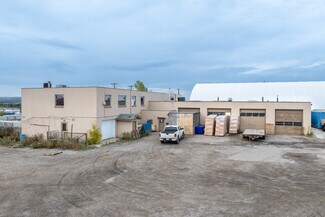 Plus de détails pour 415 Monument Pl SE, Calgary, AB - Flex à vendre