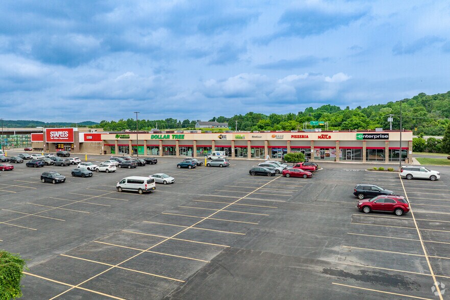 3718-3736 Milton Ave, Camillus, NY à louer - Photo du bâtiment - Image 2 de 4