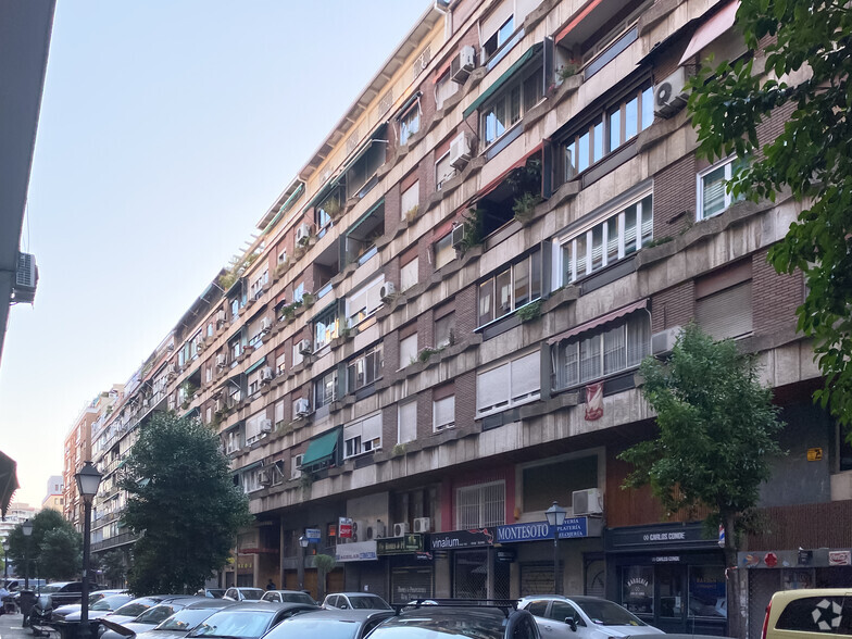 Calle Sánchez Barcaiztegui, 36, Madrid, Madrid for lease - Building Photo - Image 2 of 2