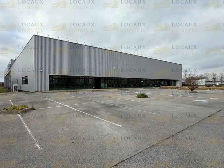 2 Rue Du Palmer, SAINT-OUEN-L'AUMONE for lease - Building Photo - Image 1 of 13