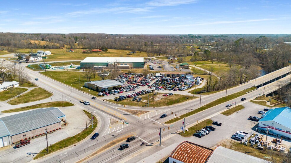 34 Woodbury Hwy, Manchester, TN à vendre - Photo du bâtiment - Image 2 de 9