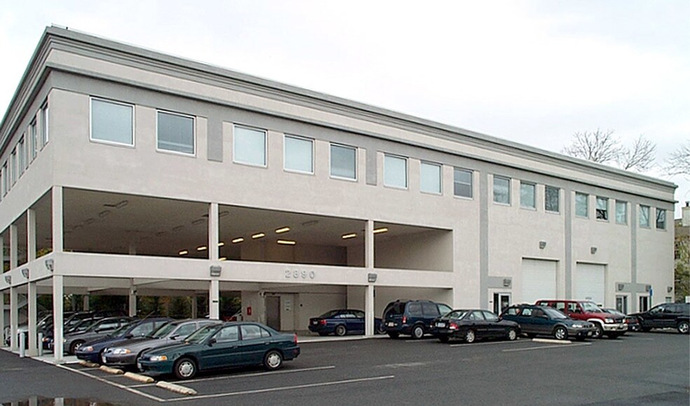 2890 Emma Lee St, Falls Church, VA à louer - Photo du bâtiment - Image 3 de 5