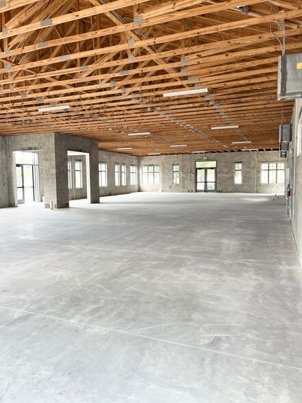16608 Sunrise Lakes Blvd, Clermont, FL à louer - Photo du bâtiment - Image 3 de 16