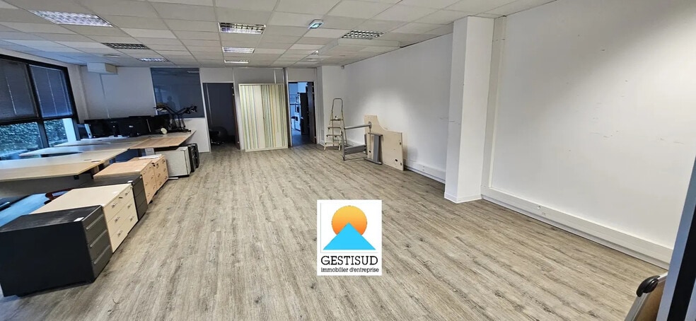 Bureau dans Gémenos à louer - Photo intérieure - Image 2 de 3