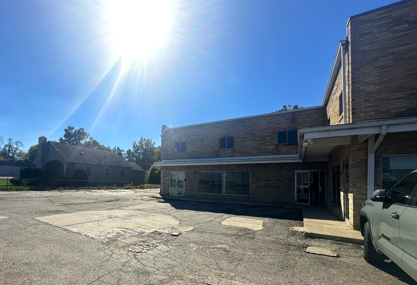 4505 N Main St, Dayton, OH for lease - Building Photo - Image 2 of 7