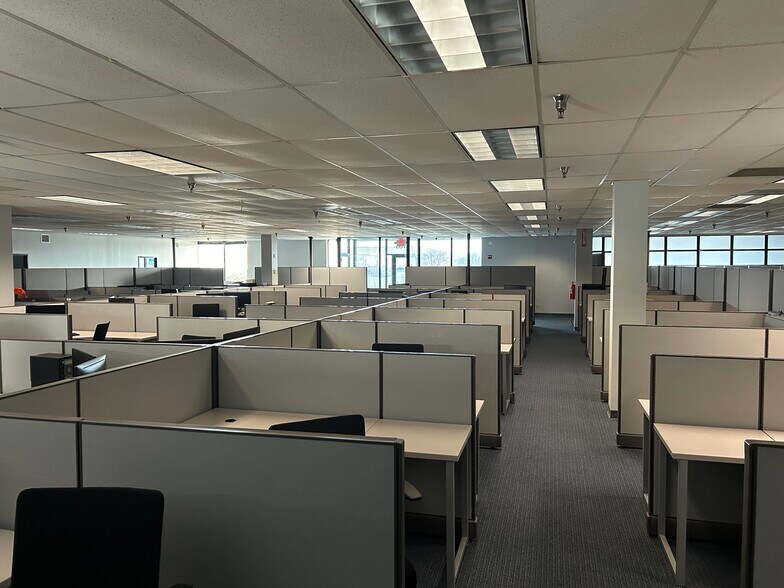 4350 Equity Dr, Columbus, OH à louer - Photo intérieure - Image 3 de 10