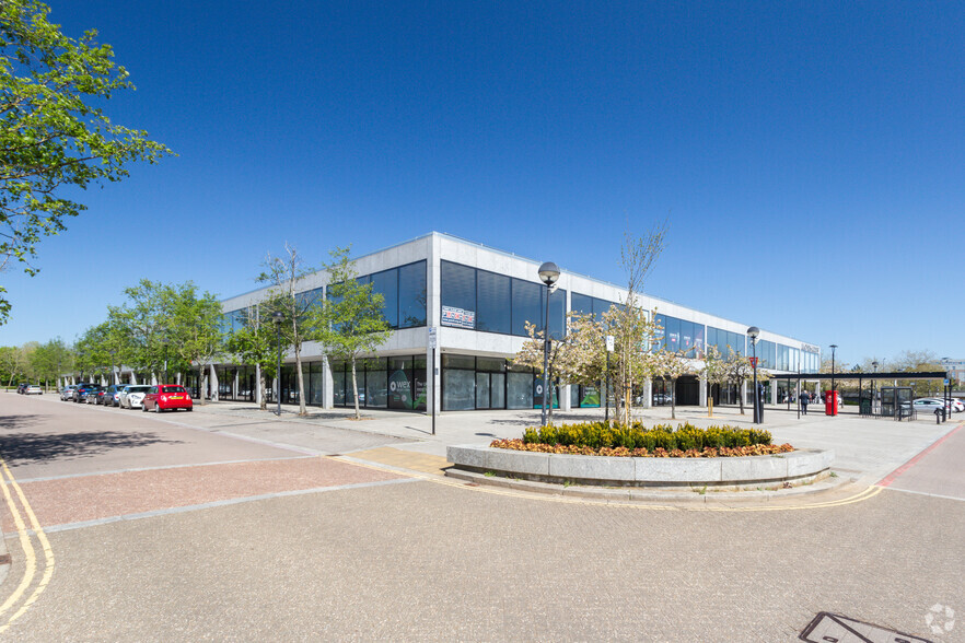 28 Secklow Gate W, Milton Keynes for lease - Primary Photo - Image 1 of 7