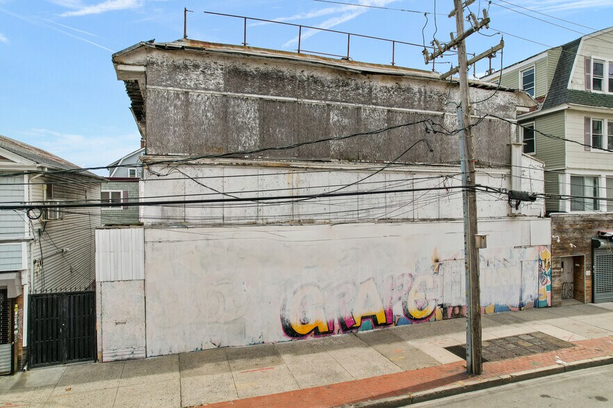 166 Beach 116th, Rockaway Park, NY for sale - Building Photo - Image 3 of 10