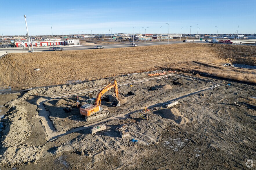 3105 Main St SW, Airdrie, AB à vendre - Photo principale - Image 1 de 4