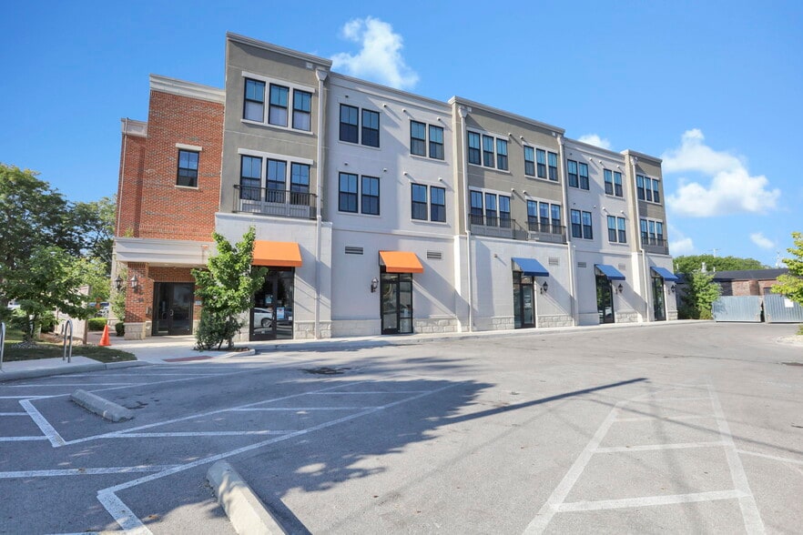 18-26 & 29-33 W Waterloo St portfolio of 2 properties for sale on LoopNet.ca - Building Photo - Image 3 of 40