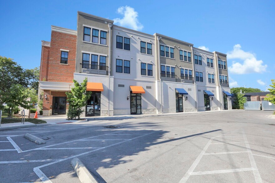 18-26 & 29-33 W Waterloo St portefeuille de 2 propriétés à vendre sur LoopNet.ca - Photo du bâtiment - Image 3 de 40