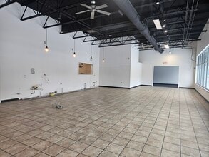 100 S Michigan Ave, Saginaw, MI à louer Photo intérieure- Image 1 de 8