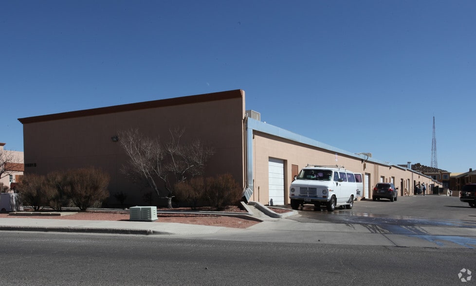11601 Pellicano Dr, El Paso, TX for sale - Building Photo - Image 2 of 33