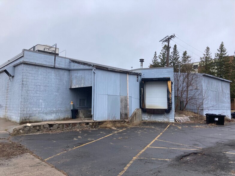 202 2nd St, Nashwauk, MN à vendre - Photo du bâtiment - Image 3 de 5