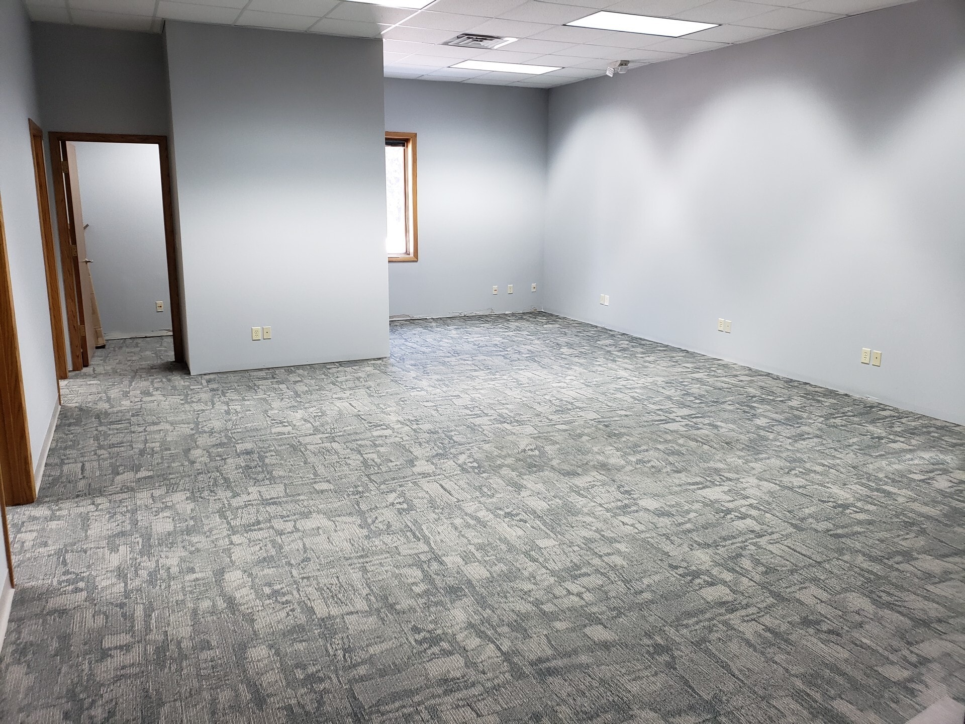 1415 Merrill Ave, Wausau, WI for lease Interior Photo- Image 1 of 6