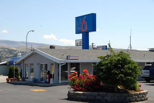 More details for 610 N Wenatchee Ave, Wenatchee, WA - Hospitality for Sale