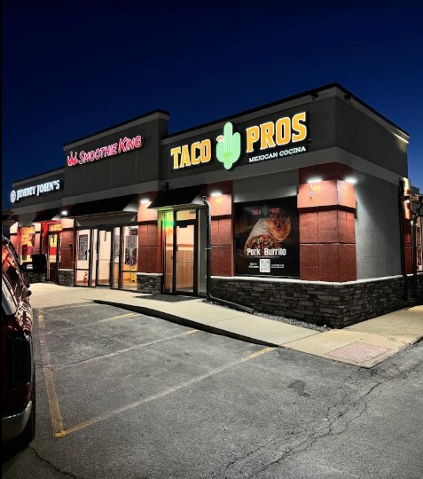 3 Taco Pros Franchises (Leased) No CRE portefeuille de 3 propriétés à vendre sur LoopNet.ca - Photo du bâtiment - Image 2 de 4