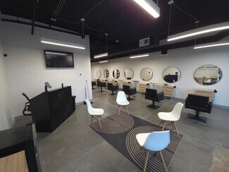 Plus de détails pour 7510 N Oak Trfy, Gladstone, MO - Commerce de détail à louer