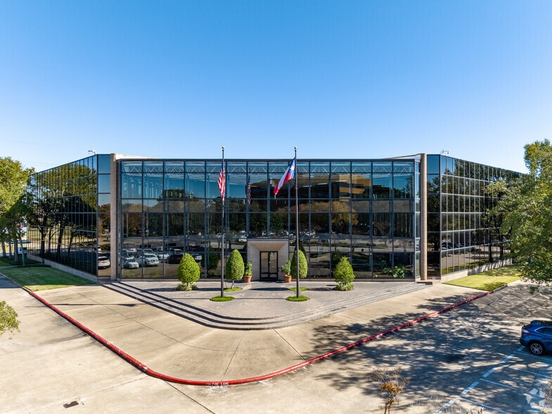 12621 Featherwood Dr, Houston, TX for lease - Building Photo - Image 1 of 20