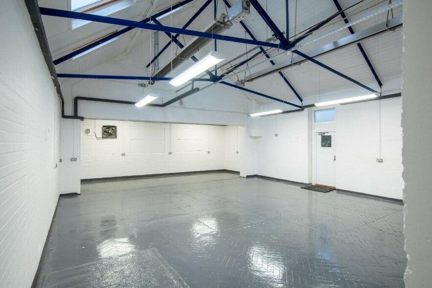 Parkhead, Stanley for lease - Interior Photo - Image 2 of 33