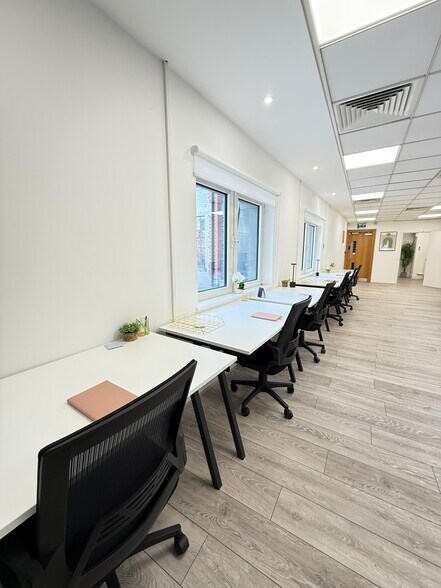 11-12 Haymarket, Londres à louer - Photo du bâtiment - Image 2 de 17