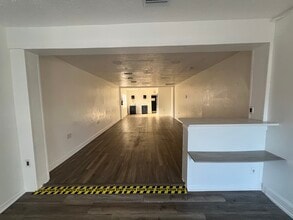 3309 W Kennedy Blvd, Tampa, FL for lease Interior Photo- Image 1 of 7