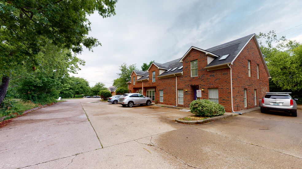 120 Dennis Dr, Lexington, KY for lease - Building Photo - Image 3 of 24