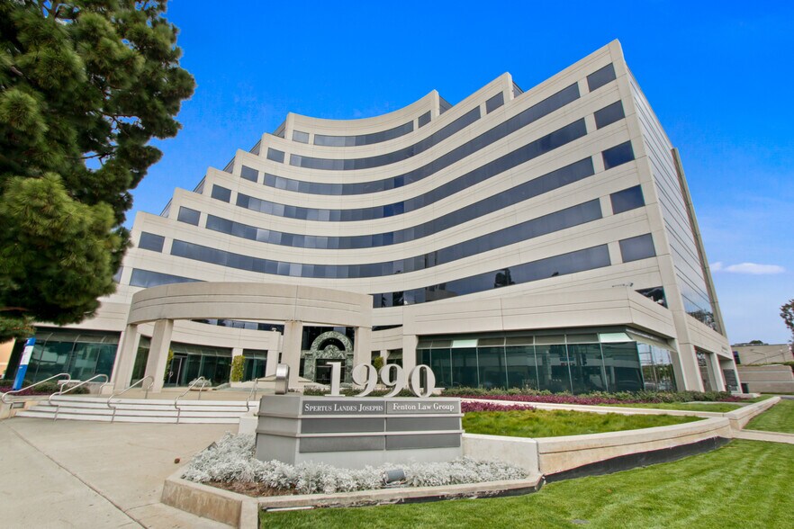 1990 S Bundy Dr, Los Angeles, CA à louer - Photo du bâtiment - Image 3 de 7