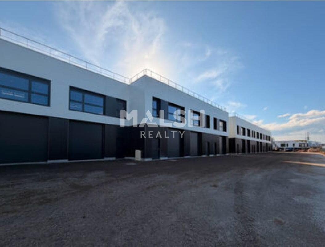 Flex in Décines-Charpieu for lease Building Photo- Image 1 of 4