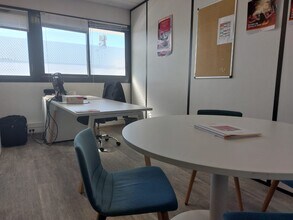 Bureau dans La Valette-du-Var à louer Photo intérieure- Image 2 de 4