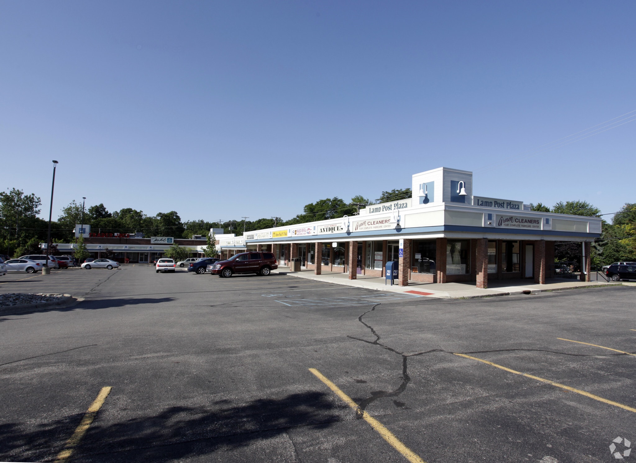 2366-2398 E Stadium Blvd, Ann Arbor, MI for lease Primary Photo- Image 1 of 9