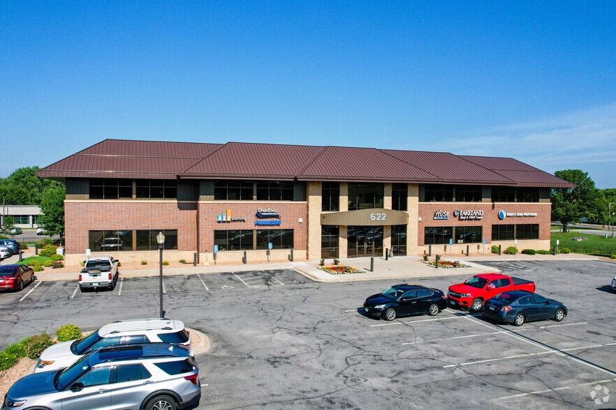 622 Roosevelt Rd, Saint Cloud, MN à vendre - Photo du bâtiment - Image 3 de 5