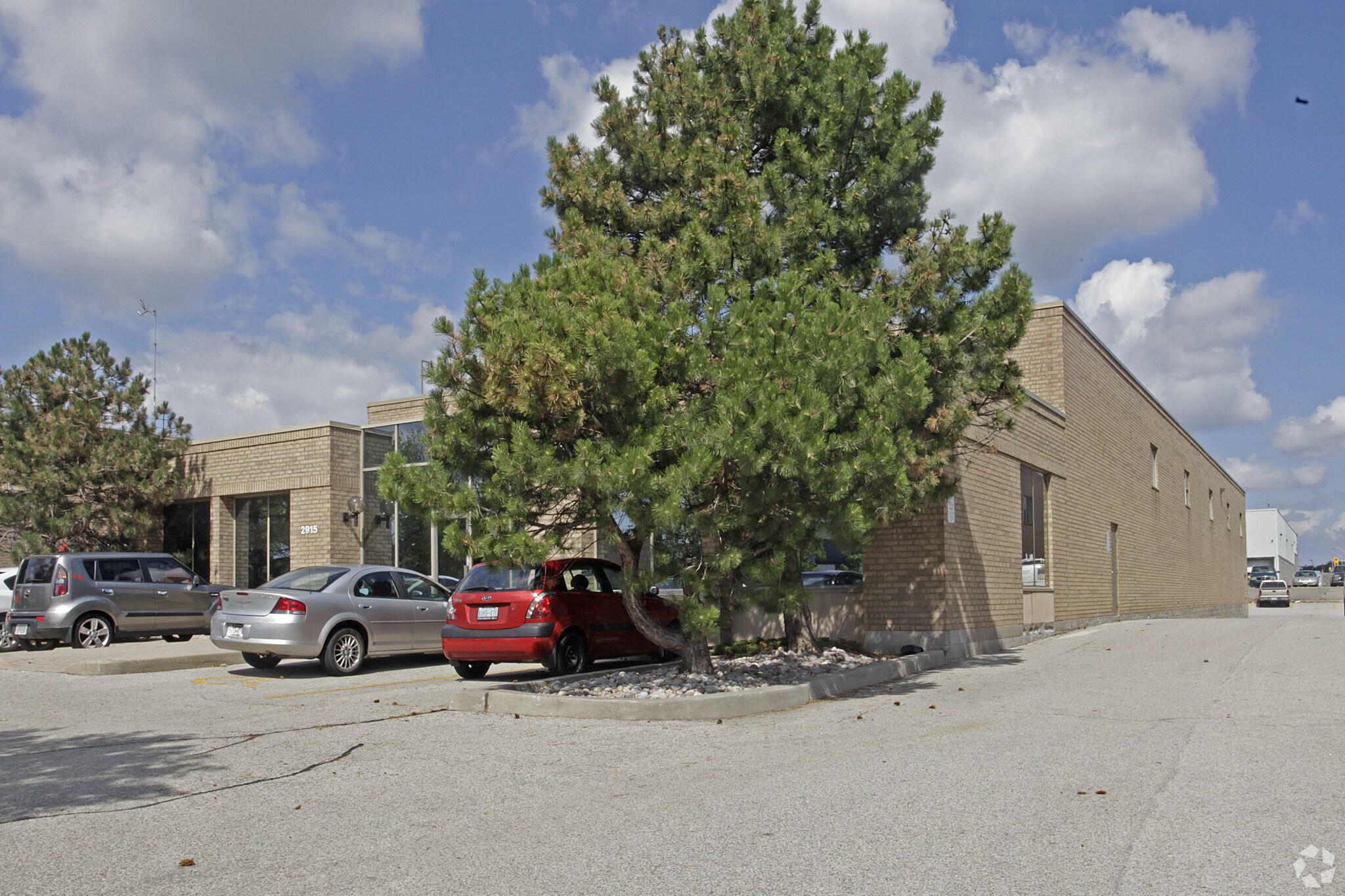 2915 Portland Dr, Oakville, ON à louer Photo principale- Image 1 de 3