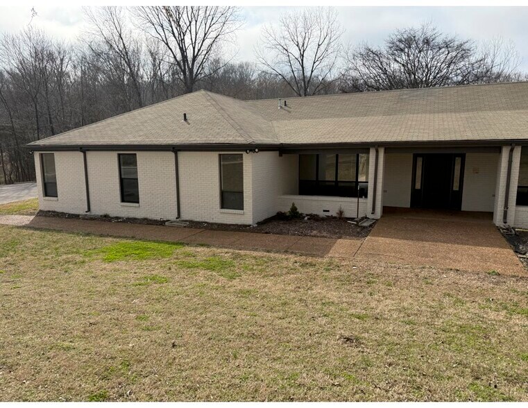 1428 Rock Springs Rd, Columbia, TN à louer - Photo du bâtiment - Image 2 de 26