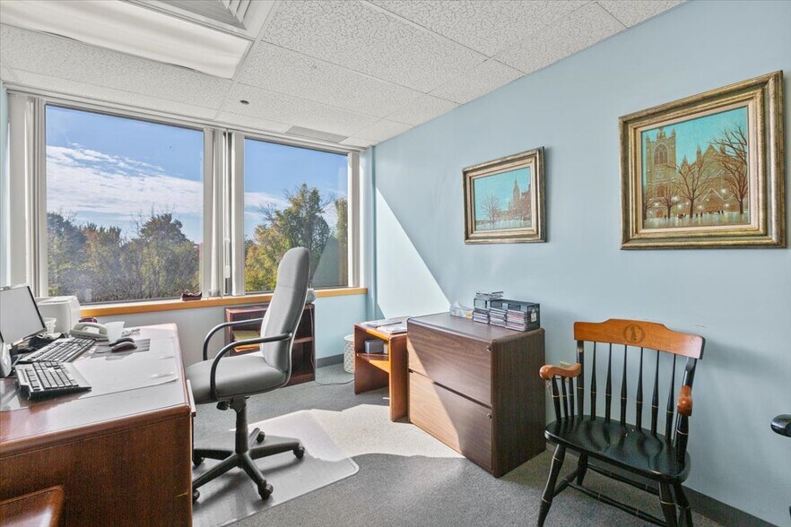 28 Lord Rd, Marlborough, MA à vendre - Photo intérieure - Image 3 de 11