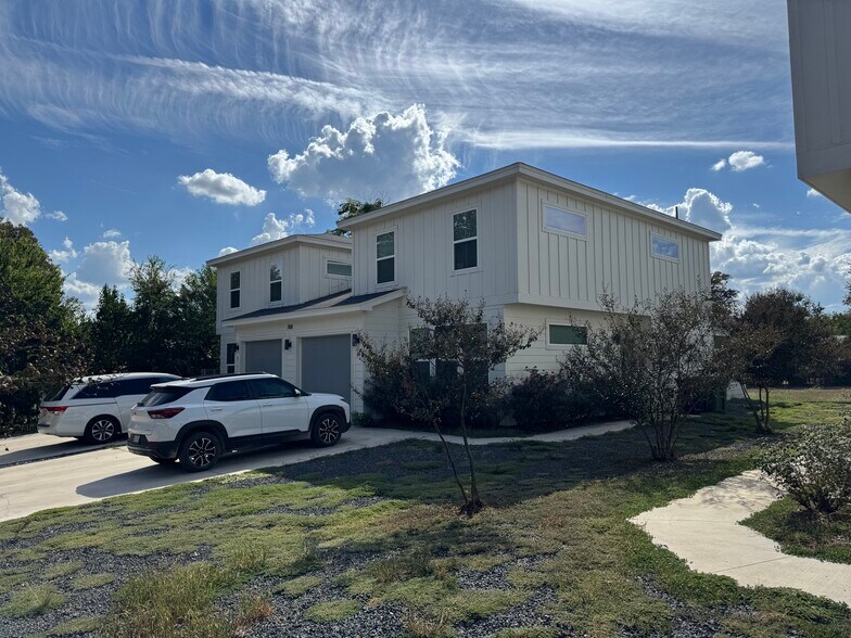708 S Boundary St, Burnet, TX à vendre - Photo du bâtiment - Image 2 de 4